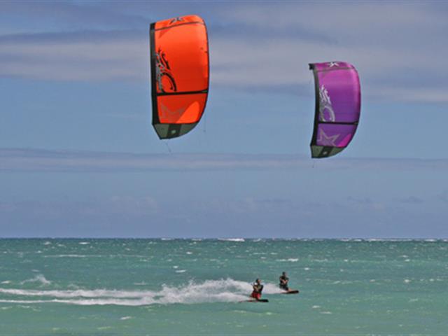 kite surf at penestin camping les iles - RESIDENCE LES ILES PENESTIN